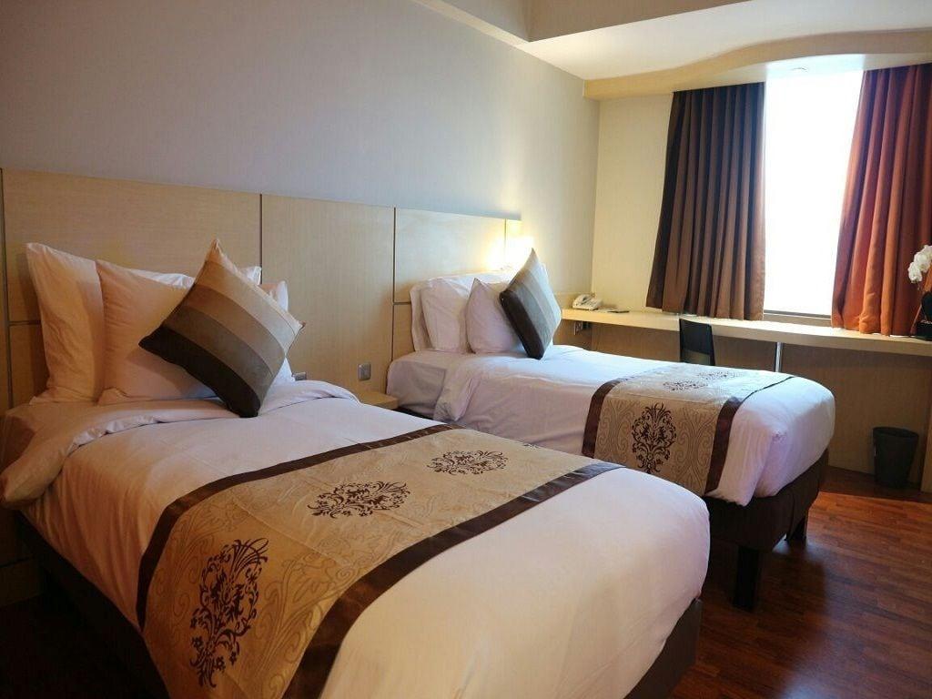Horison Arcadia Mangga Dua Hotel Jakarta Exterior photo
