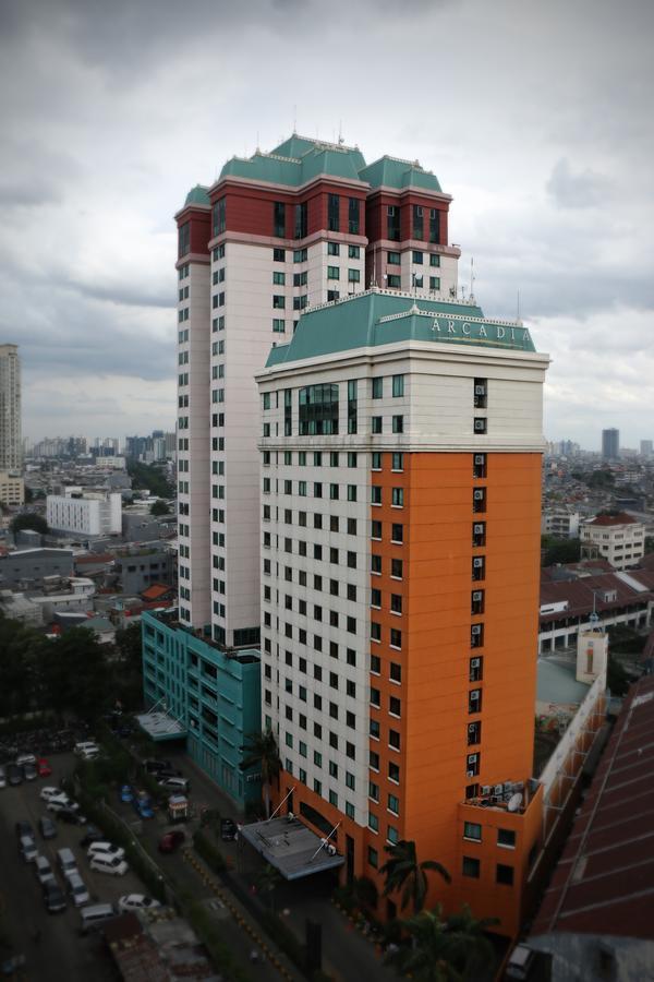 Horison Arcadia Mangga Dua Hotel Jakarta Exterior photo