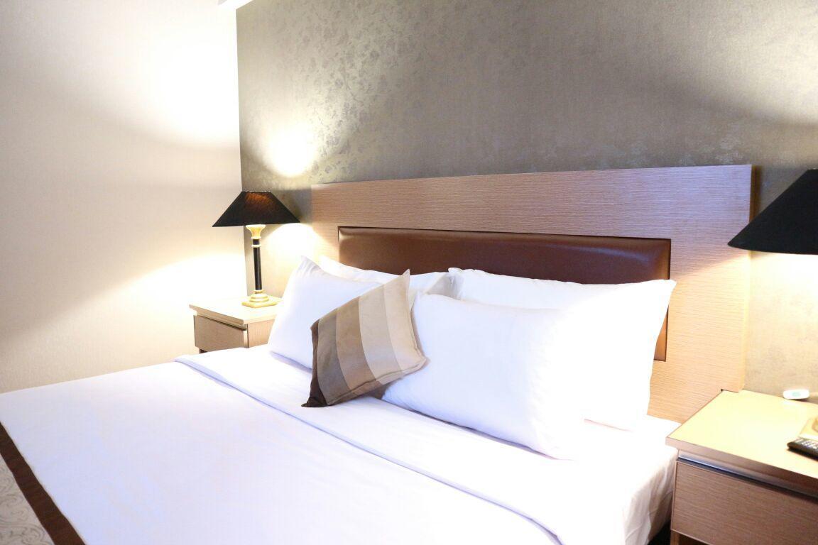 Horison Arcadia Mangga Dua Hotel Jakarta Exterior photo