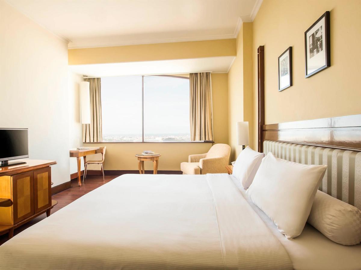 Horison Arcadia Mangga Dua Hotel Jakarta Exterior photo
